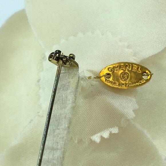 Authentic Chanel Cosage Camellia cloth white cremey ladies brooch 3 1/8" GS172 - Picture 6 of 8
